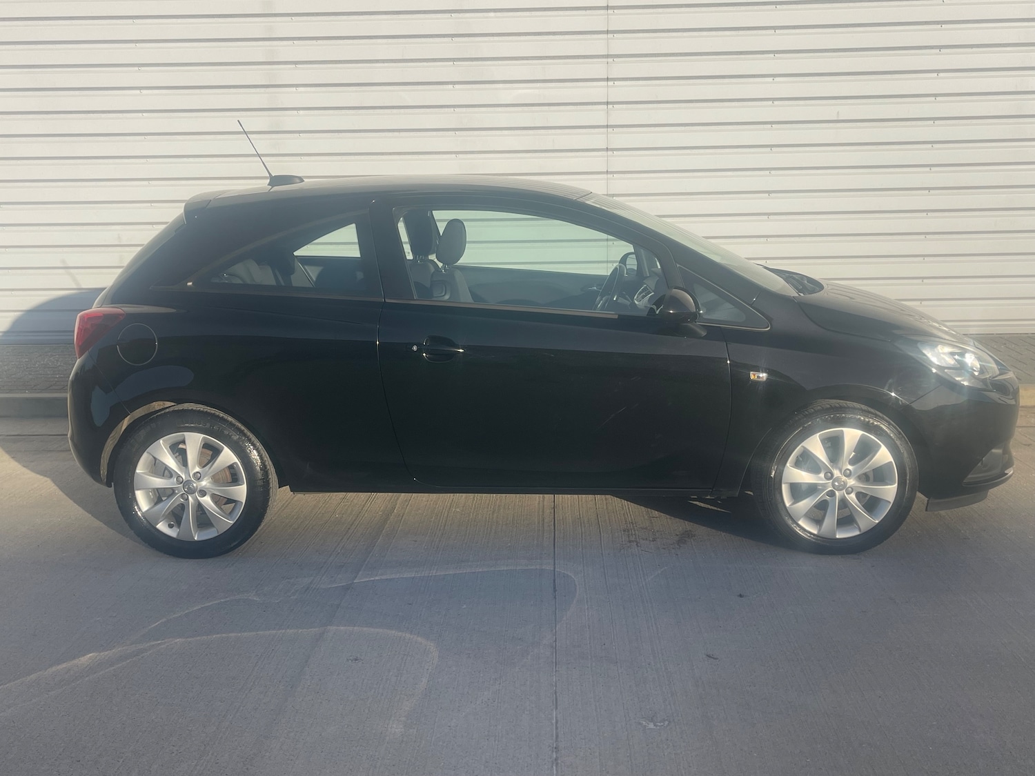 Used Vauxhall Corsa 2018 for sale - 76599572: Photo 2