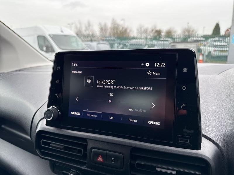 Used Vauxhall Combo Life 2022 for sale - 77770619: Photo 18