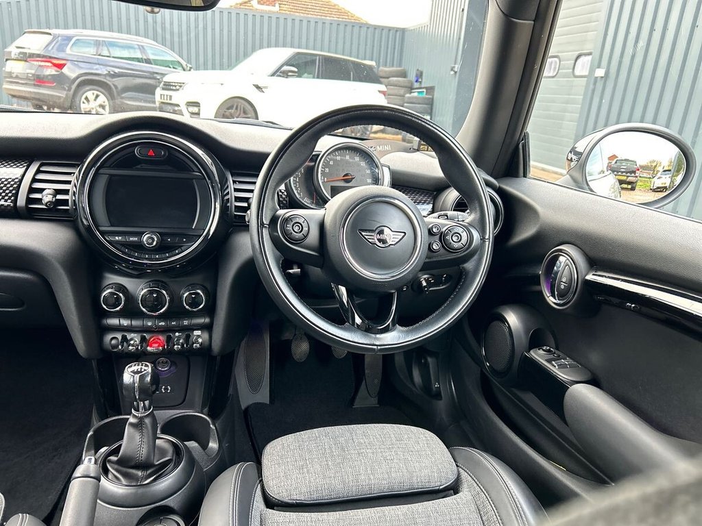 Used MINI Hatch 2018 for sale - 76698734: Photo 16