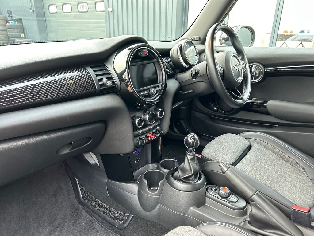 Used MINI Hatch 2018 for sale - 76698734: Photo 19