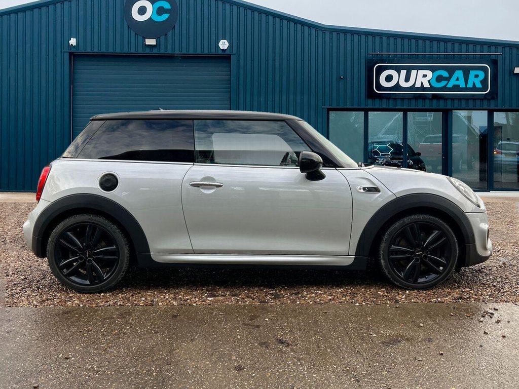 Used MINI Hatch 2018 for sale - 76698734: Photo 2