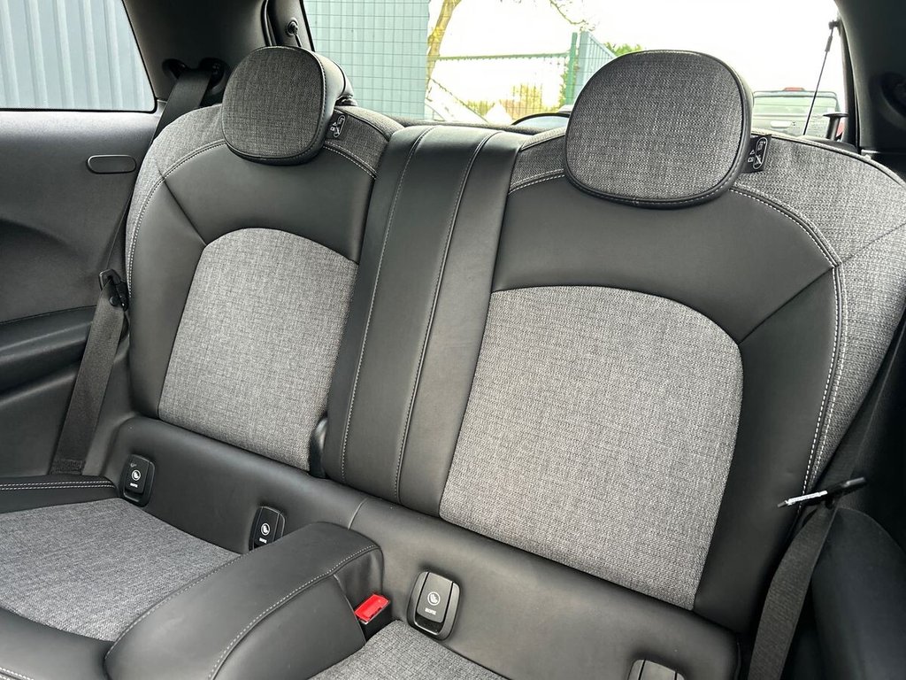 Used MINI Hatch 2018 for sale - 76698734: Photo 21