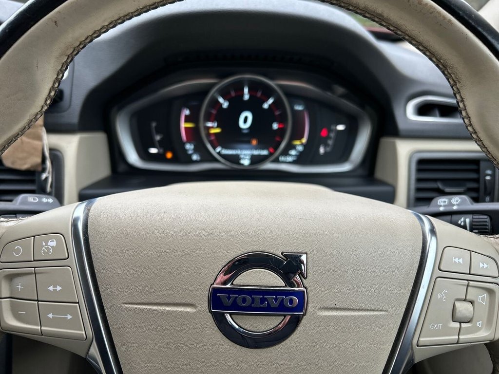 Used Volvo XC70 2015 for sale - 77631655: Photo 22