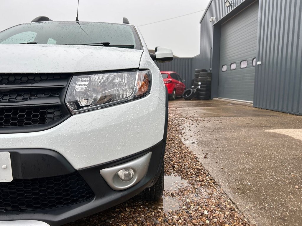 Used Dacia Sandero Stepway 2015 for sale - 77507150: Photo 10