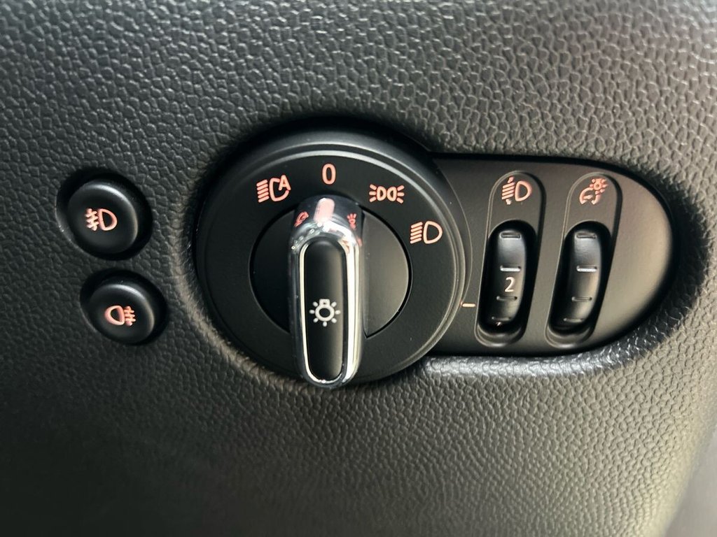 Used MINI Hatch 2021 for sale - 76923771: Photo 31