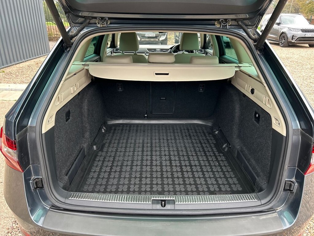 Used Skoda Superb 2016 for sale - 76405078: Photo 24