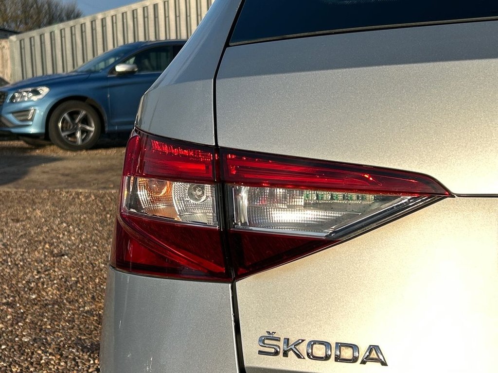 Used Skoda Superb 2017 for sale - 76590743: Photo 11