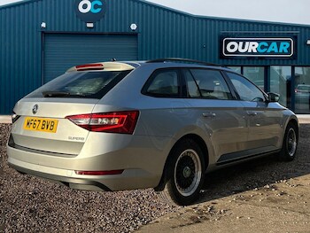 Used Skoda Superb 2017 for sale - 76590743: Photo