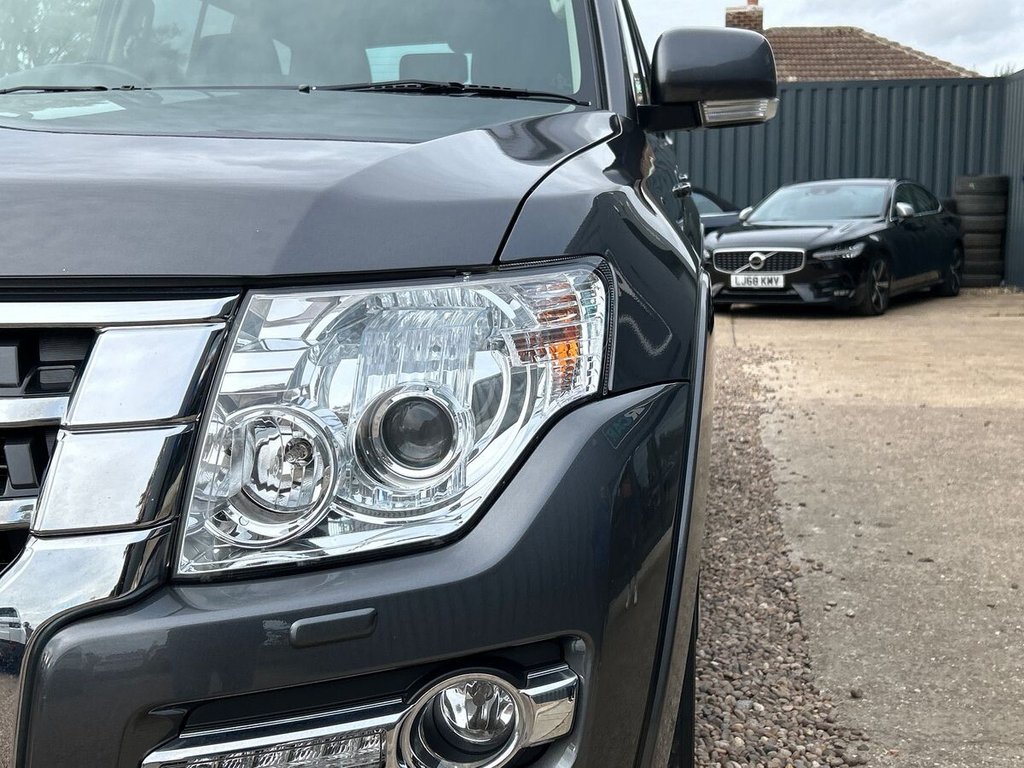 Used Mitsubishi Shogun 2016 for sale - 76631661: Photo 13