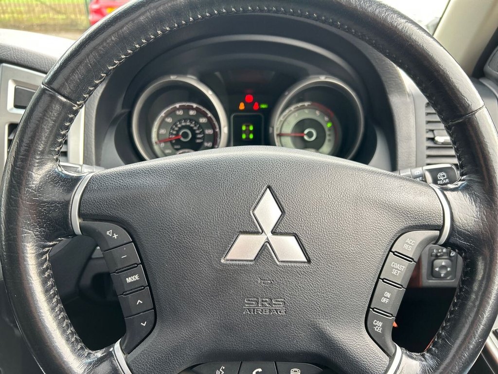 Used Mitsubishi Shogun 2016 for sale - 76631661: Photo 22