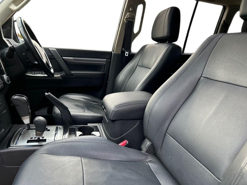 Used Mitsubishi Shogun 2016 for sale - 76631661: Photo 26