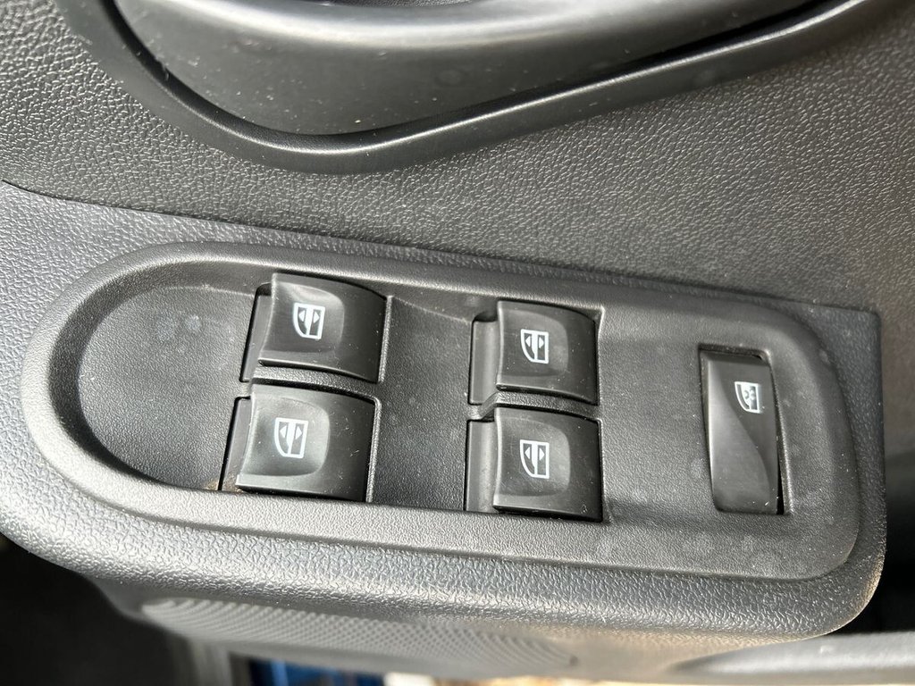 Used Dacia Duster 2015 for sale - 77132954: Photo 21