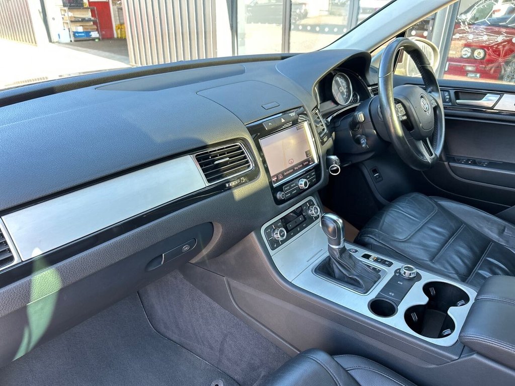 Used Volkswagen Touareg 2013 for sale - 76405091: Photo 19