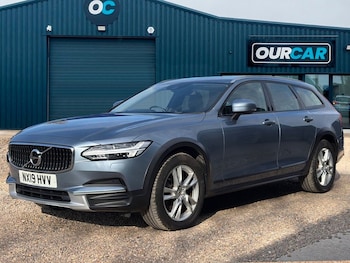 Used Volvo V90 Cross Country 2019 for sale - 78145210: Photo