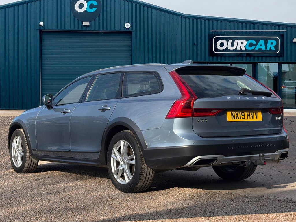 Used Volvo V90 Cross Country 2019 for sale - 78145210: Photo 3