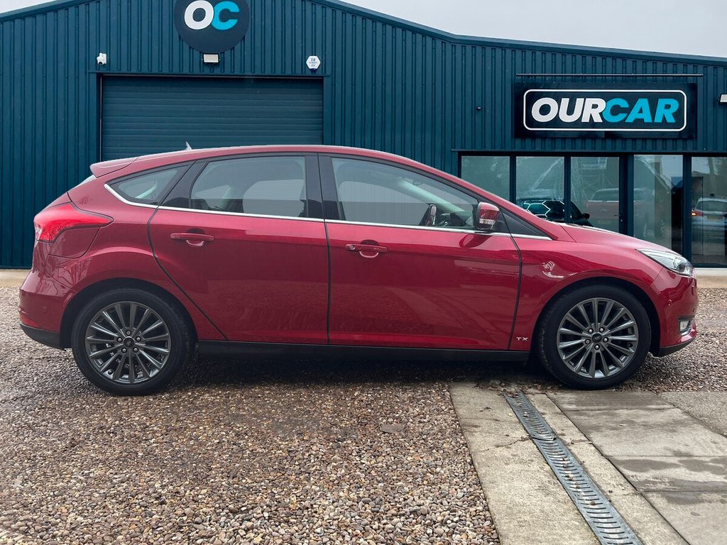 Used Ford Focus 2017 for sale - 77139432: Photo 2