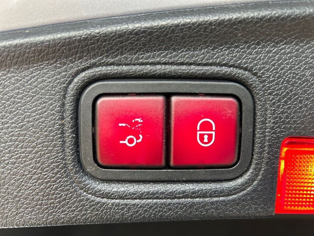 Used Mercedes-Benz C Class 2016 for sale - 76405088: Photo 25