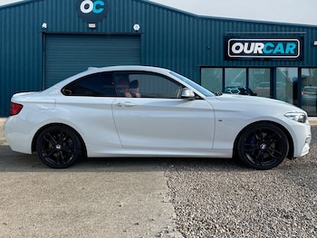 Used BMW 2 Series 2018 for sale - 76405103: Photo