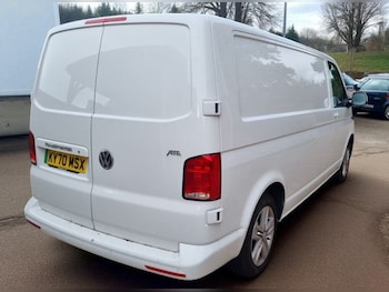 Used Volkswagen Transporter 2020 for sale - 76405077: Photo
