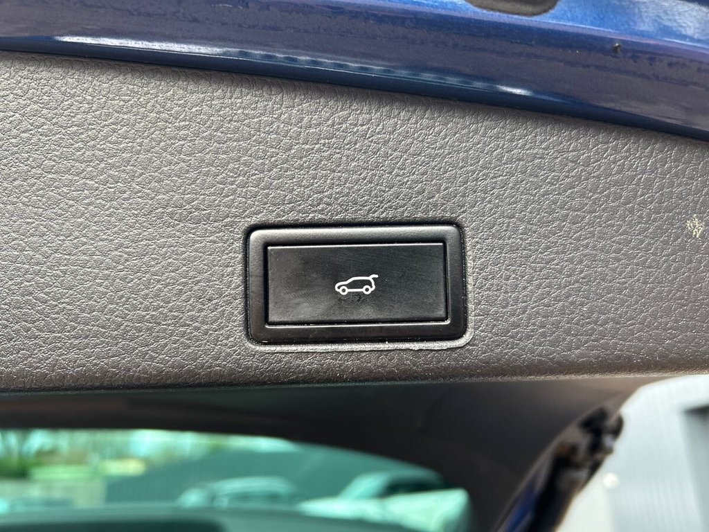 Used Volkswagen Touareg 2015 for sale - 76655181: Photo 25