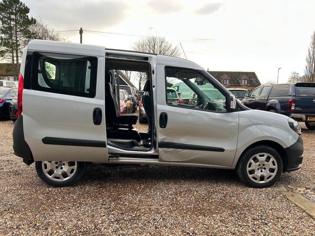 Used Fiat Doblo 2018 for sale - 77056313: Photo 24