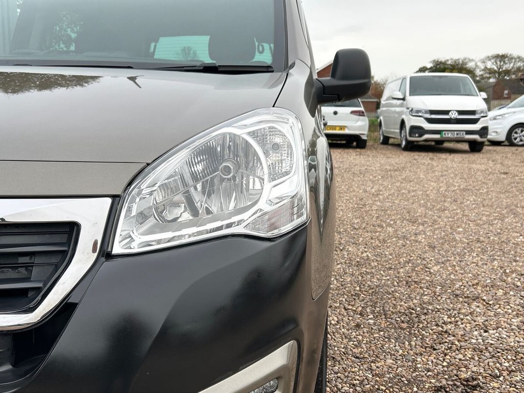 Used Peugeot Partner Tepee 2017 for sale - 76654708: Photo 13