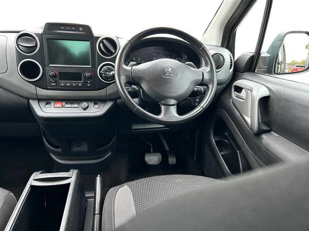 Used Peugeot Partner Tepee 2017 for sale - 76654708: Photo 21