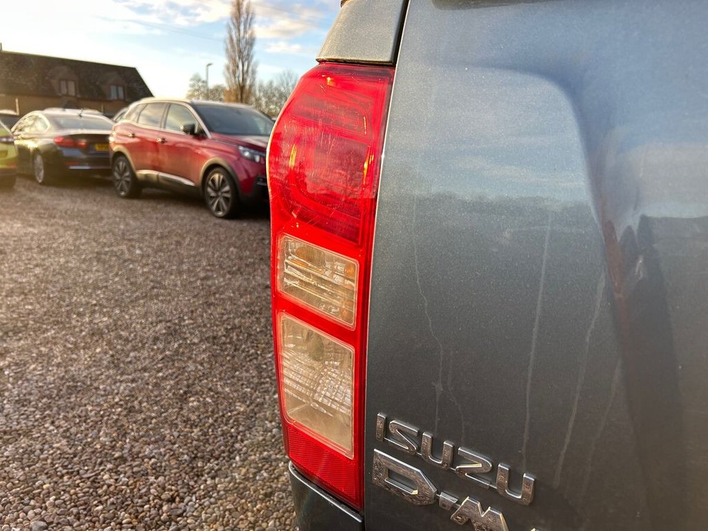 Used Isuzu D-Max 2016 for sale - 77672727: Photo 11