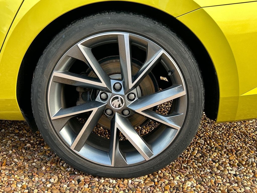 Used Skoda Superb 2017 for sale - 76405095: Photo 11