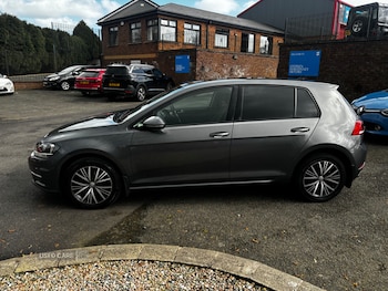 Used Volkswagen Golf 2018 for sale - 78048651: Photo