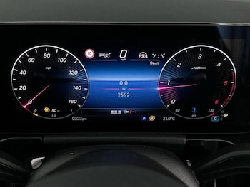 Used Mercedes-Benz GLA 2024 for sale - 75956567: Photo