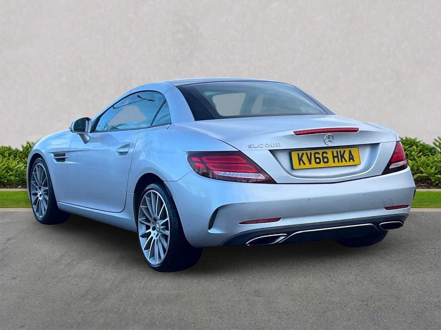 Used Mercedes-Benz SLC 2016 for sale - 76770042: Photo 2