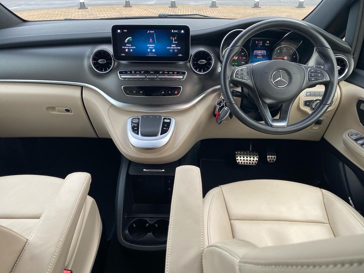 Used Mercedes-Benz V-Class 2023 for sale - 76832021: Photo 13