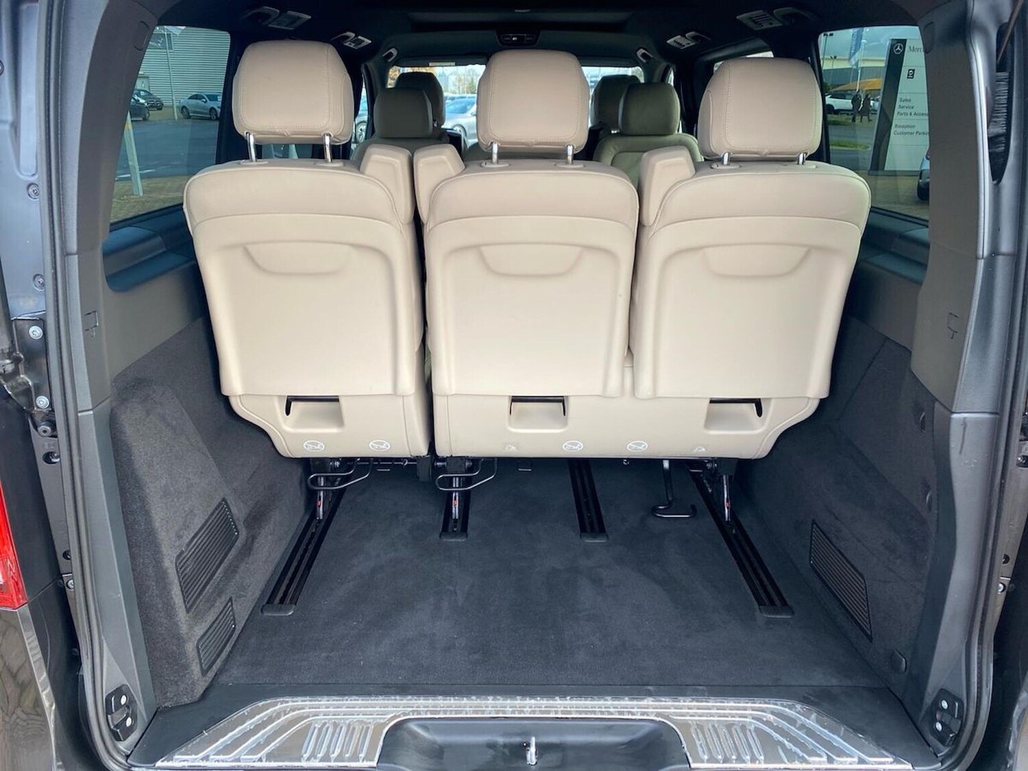 Used Mercedes-Benz V-Class 2023 for sale - 76832021: Photo 17