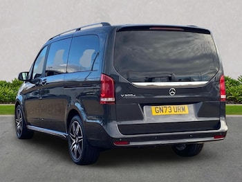 Used Mercedes-Benz V-Class 2023 for sale - 76832021: Photo