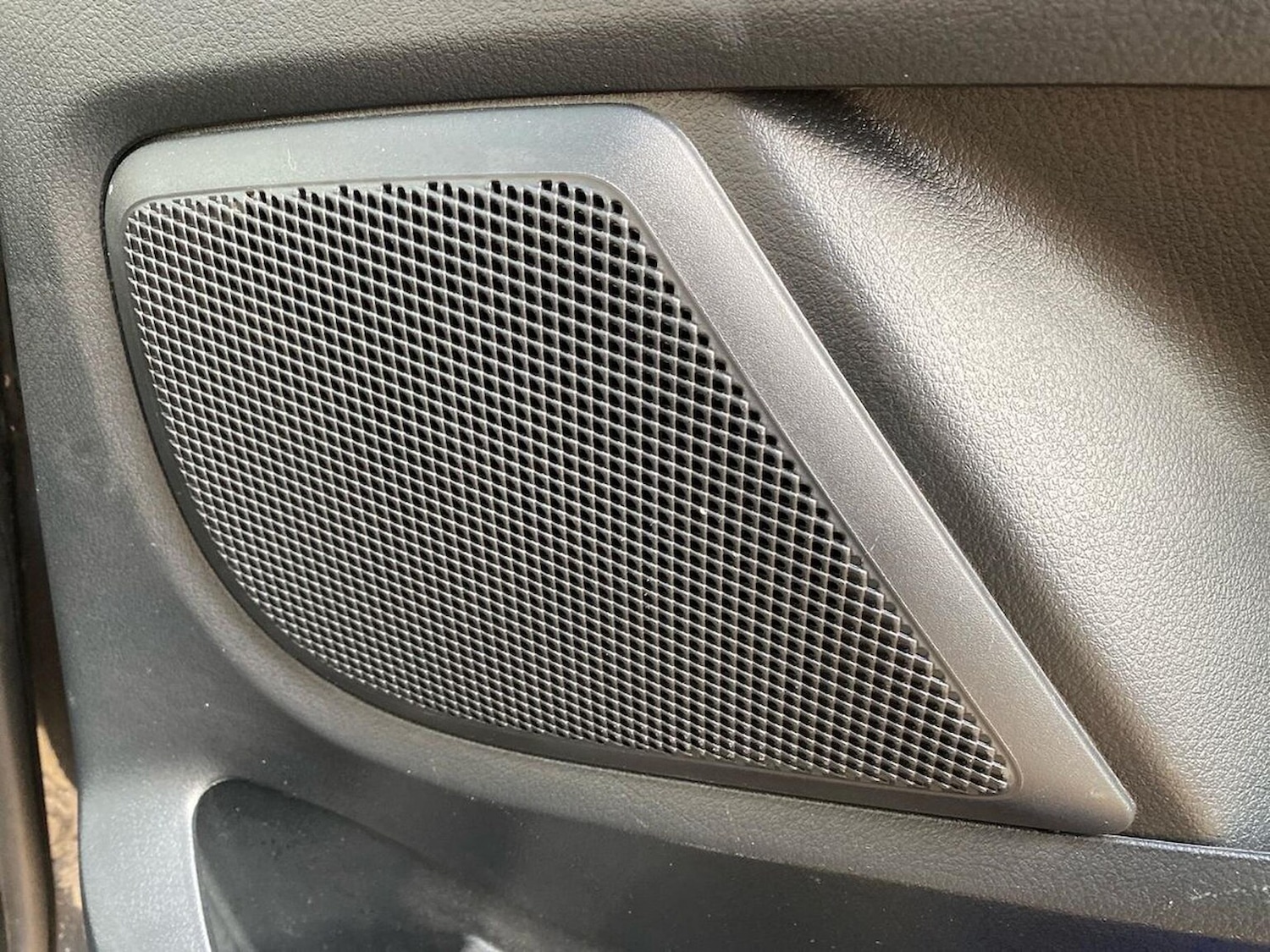 Used Mercedes-Benz V-Class 2023 for sale - 76832021: Photo 31