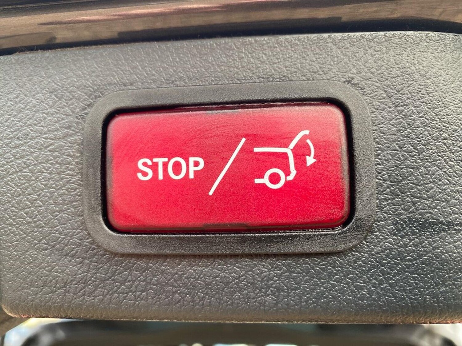 Used Mercedes-Benz V-Class 2023 for sale - 76832021: Photo 39