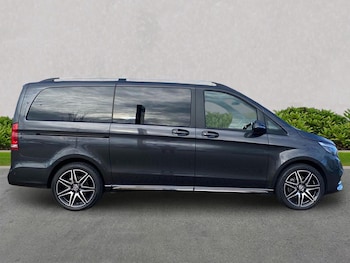 Used Mercedes-Benz V-Class 2023 for sale - 76832021: Photo