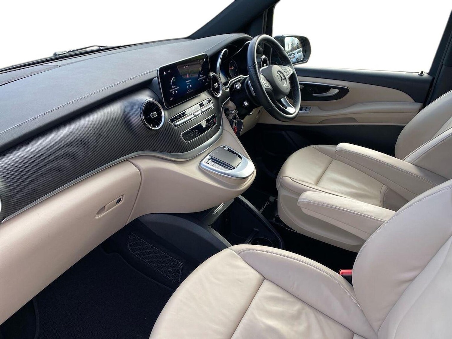 Used Mercedes-Benz V-Class 2023 for sale - 76832021: Photo 7