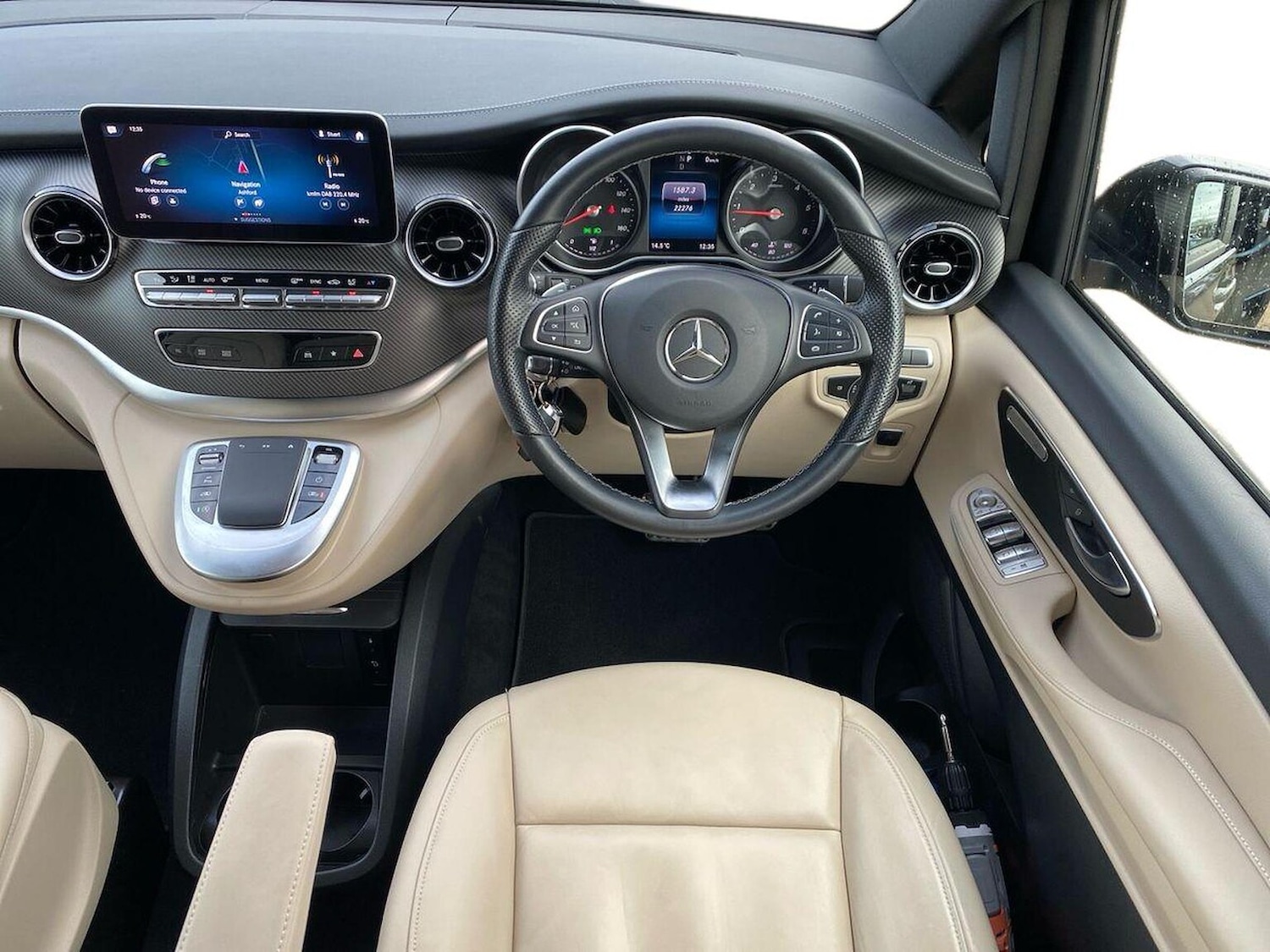 Used Mercedes-Benz V-Class 2023 for sale - 76832021: Photo 9