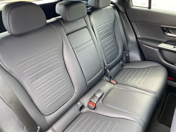 Used Mercedes-Benz GLC 2023 for sale - 75668120: Photo 16