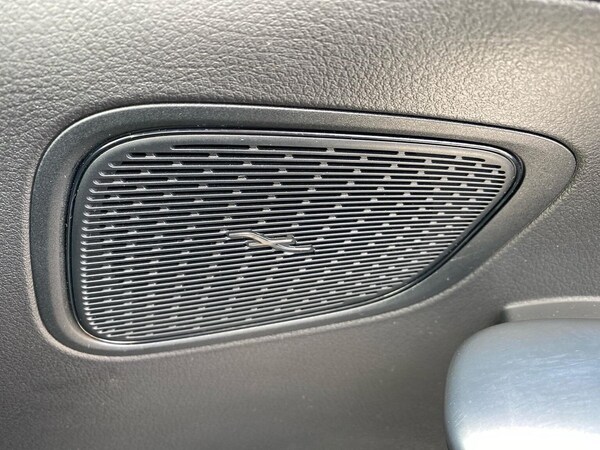 Used Mercedes-Benz GLC 2023 for sale - 75668120: Photo 31