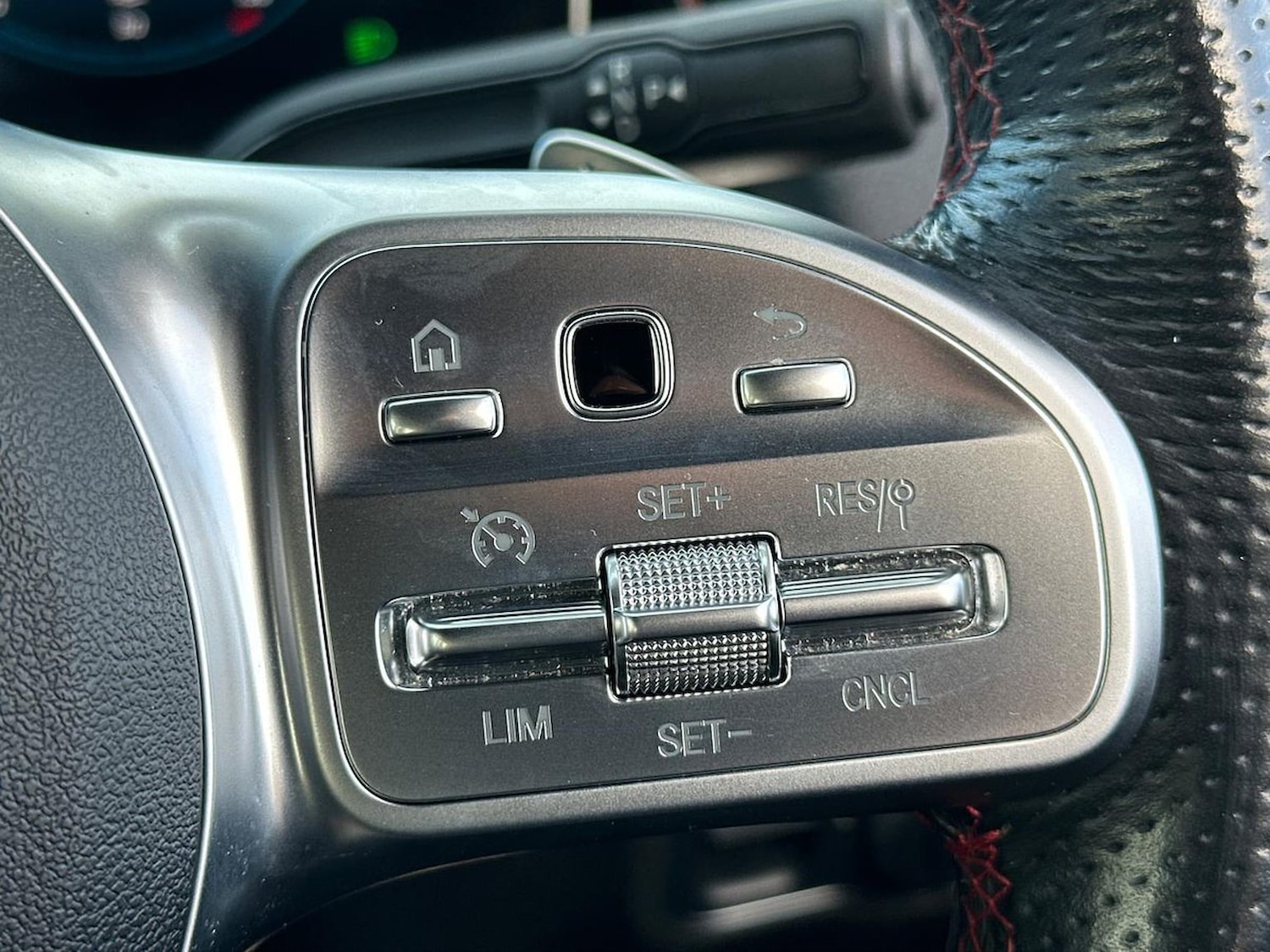 Used Mercedes-Benz GLB 2020 for sale - 76461798: Photo 27