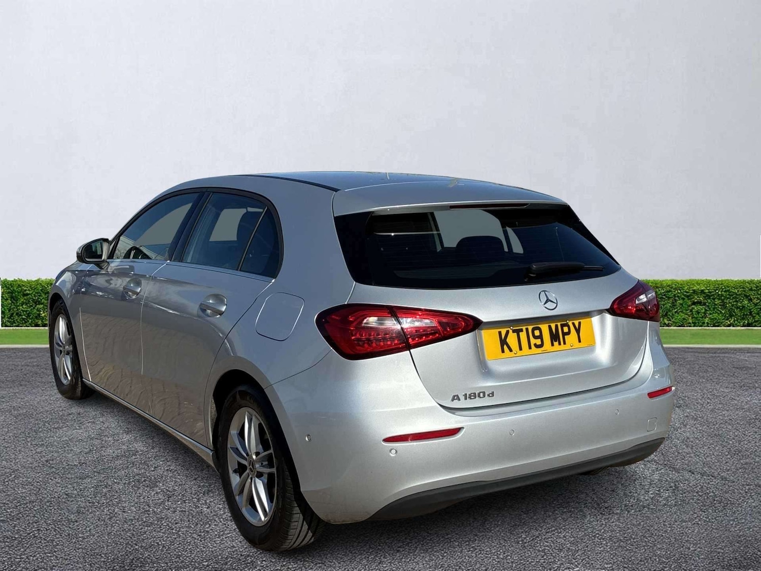 Used Mercedes-Benz A-Class 2019 for sale - 78196143: Photo 2