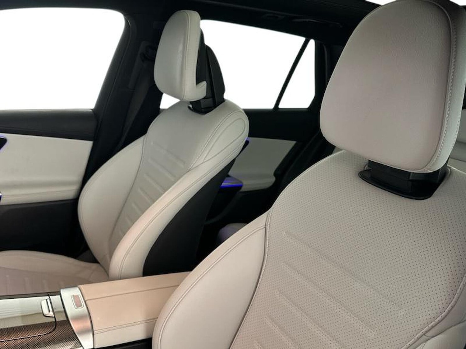 Used Mercedes-Benz GLC 2024 for sale - 76565481: Photo 6