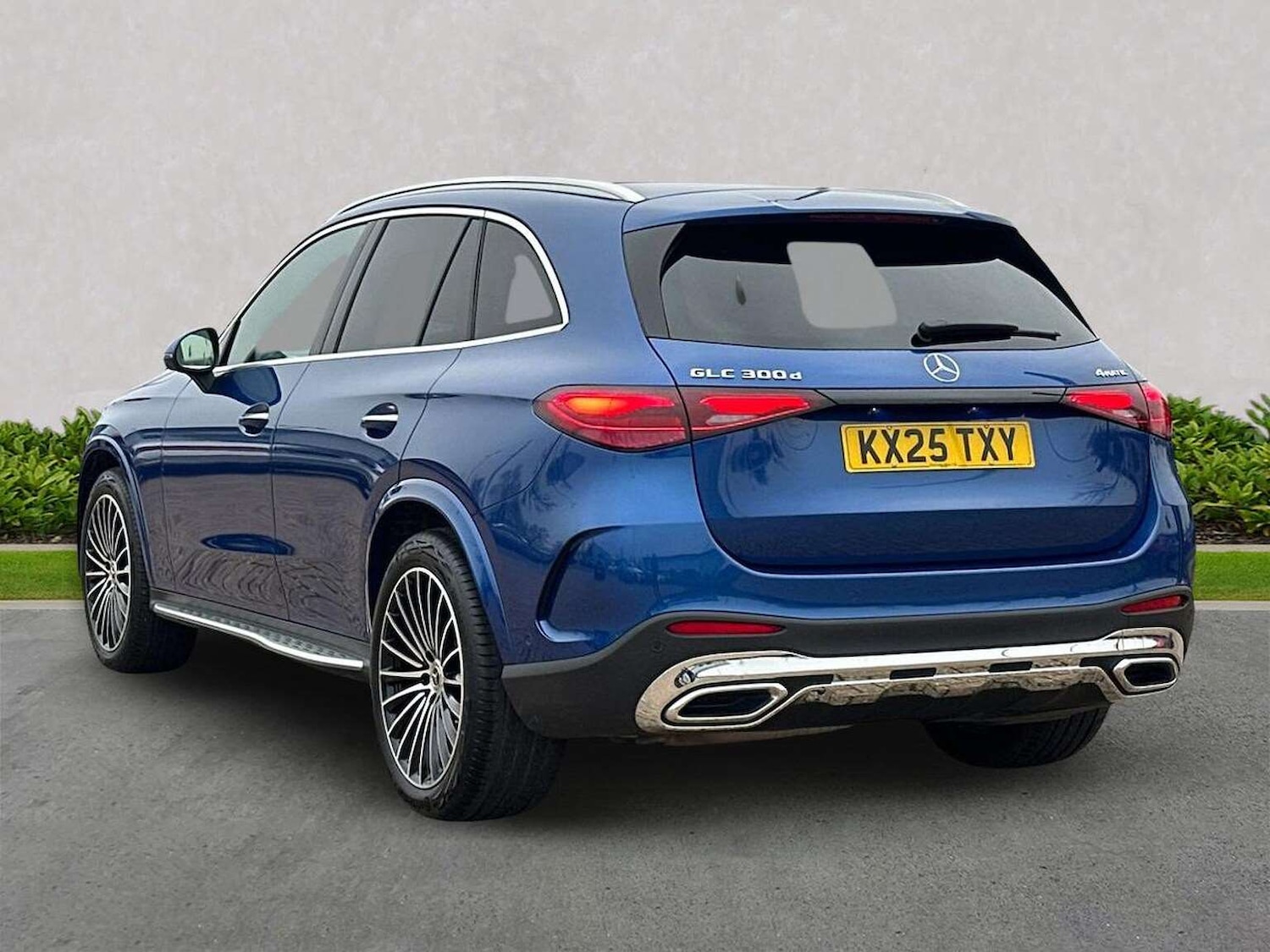 Used Mercedes-Benz GLC 2025 for sale - 77687976: Photo 2