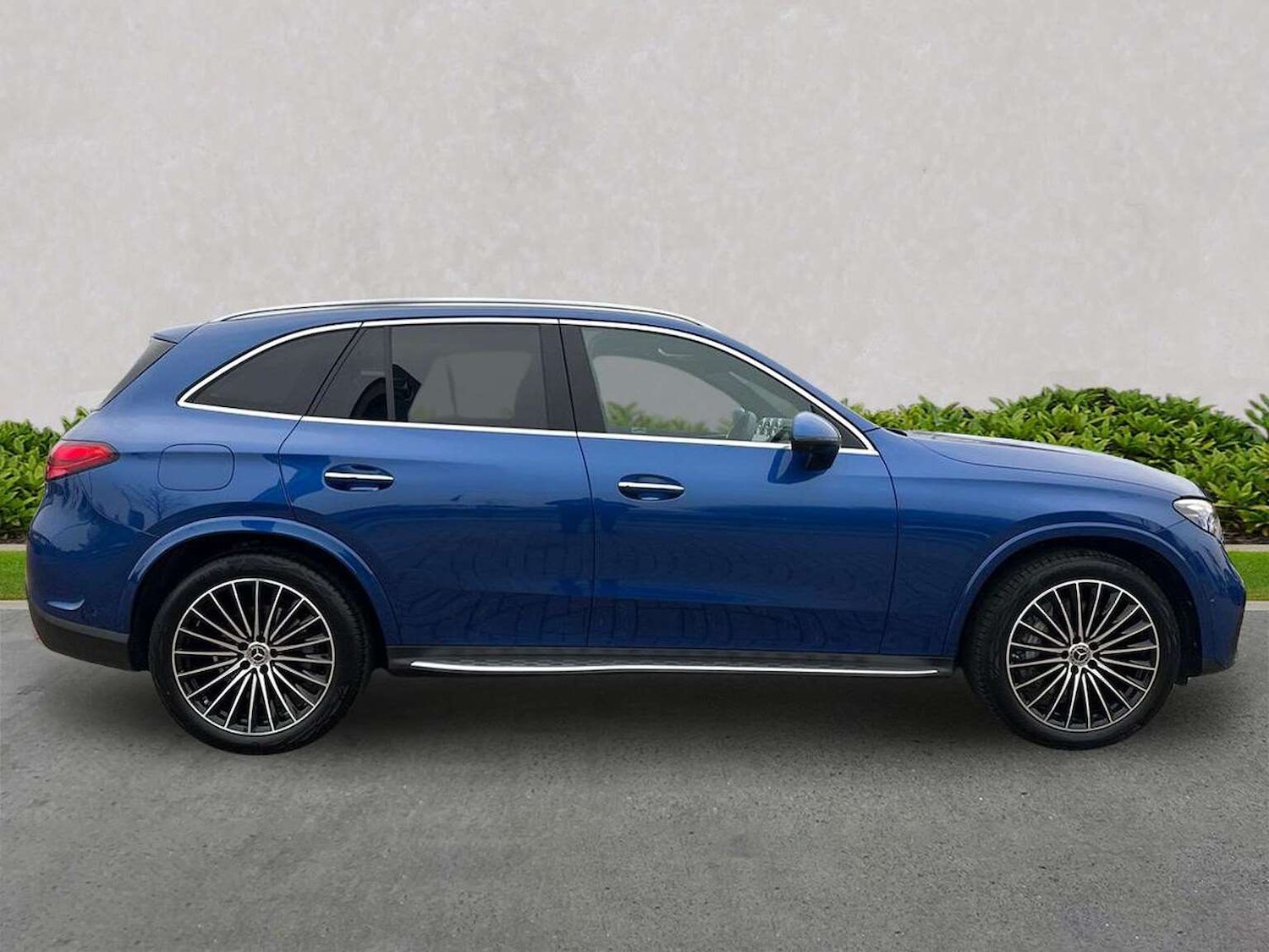 Used Mercedes-Benz GLC 2025 for sale - 77687976: Photo 3