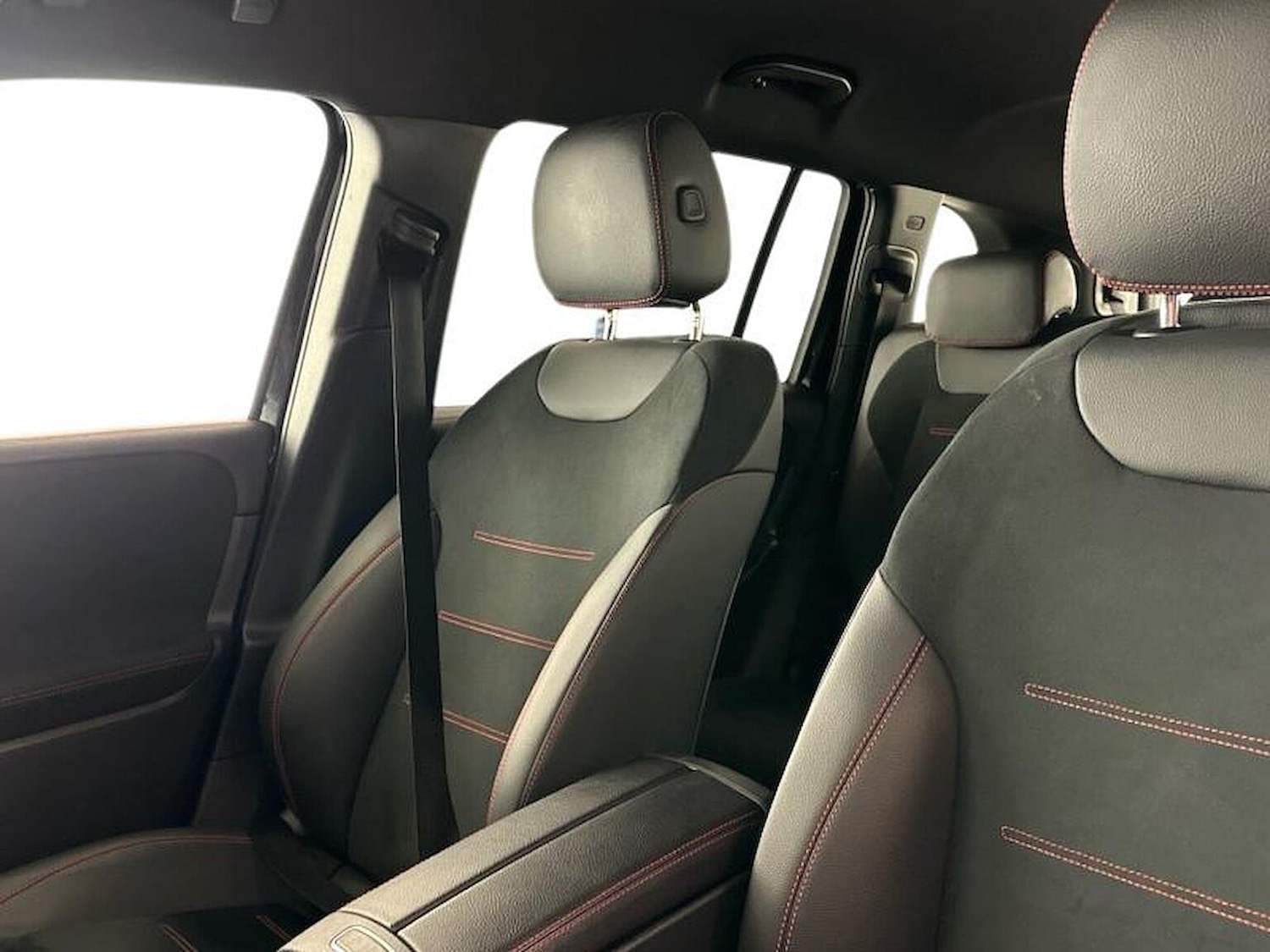 Used Mercedes-Benz GLB 2024 for sale - 76478207: Photo 6