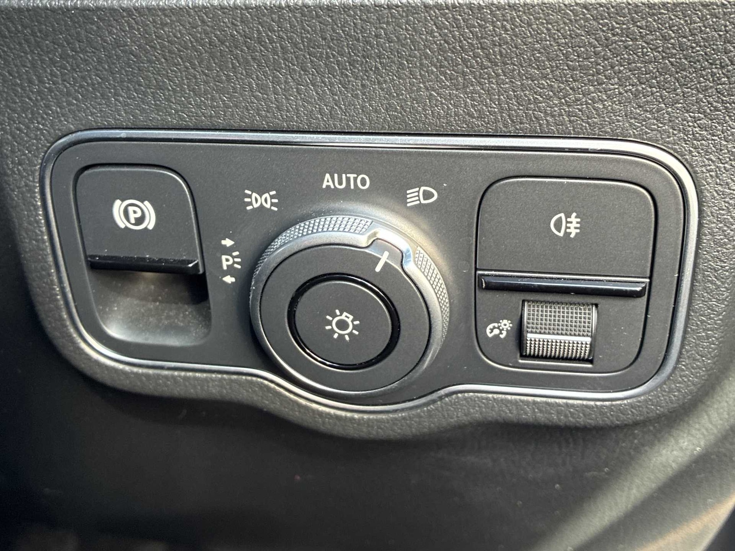 Used Mercedes-Benz GLA 2025 for sale - 78121899: Photo 38