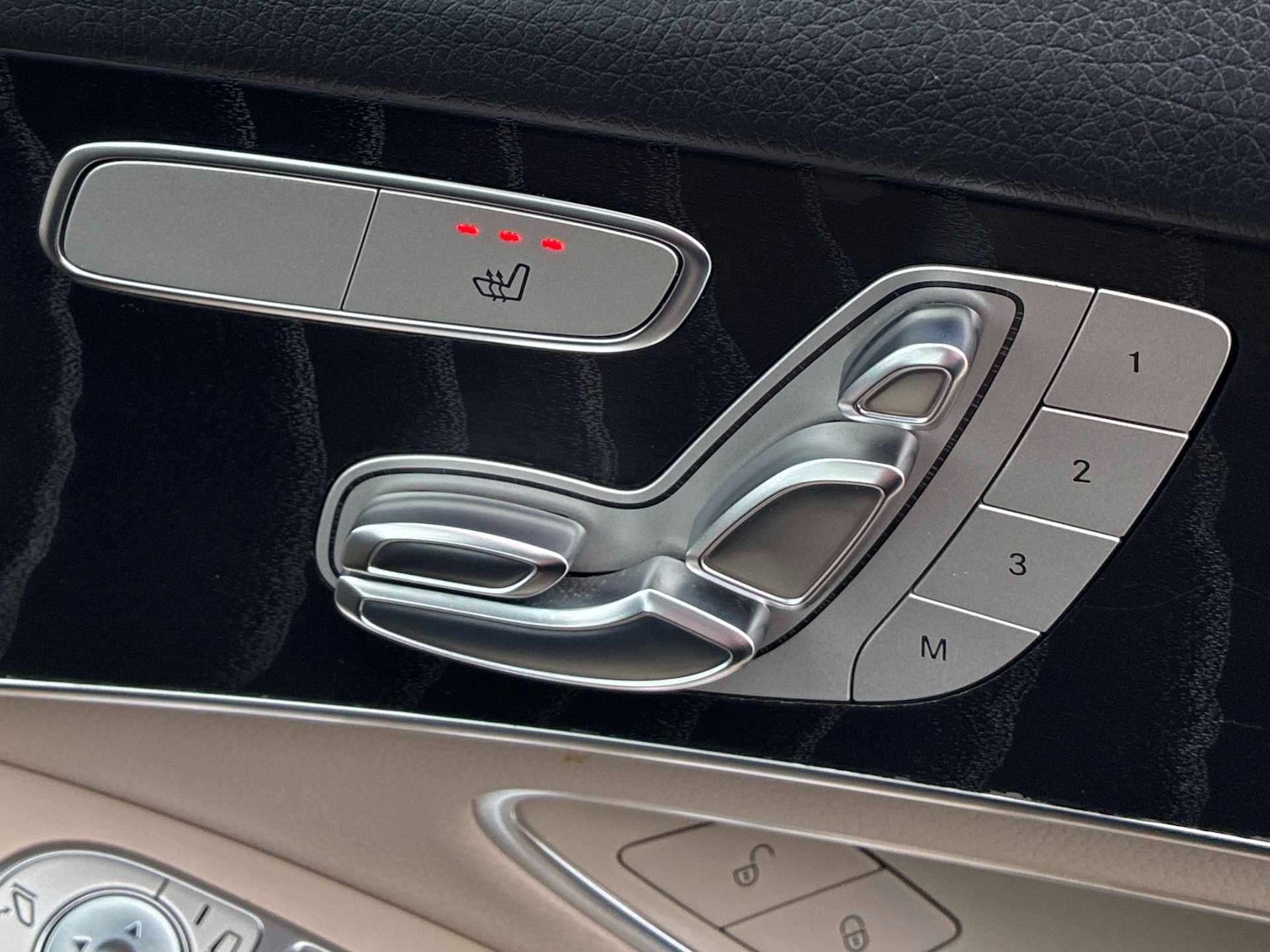 Used Mercedes-Benz GLC 2017 for sale - 78031801: Photo 30